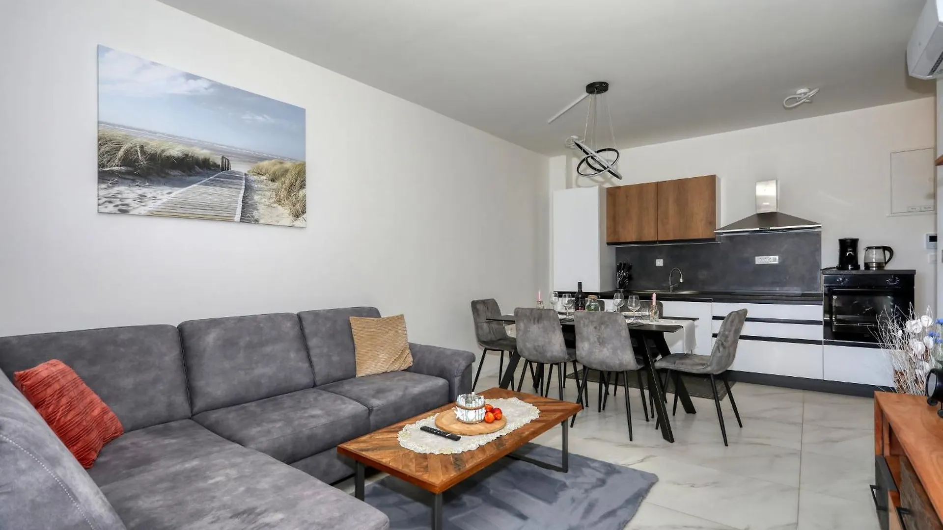 Apartment Relex With Pool & Jacuzzi  Privlaka (Zadar)